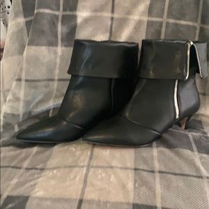 New Black ankle boots 9 1/2 W